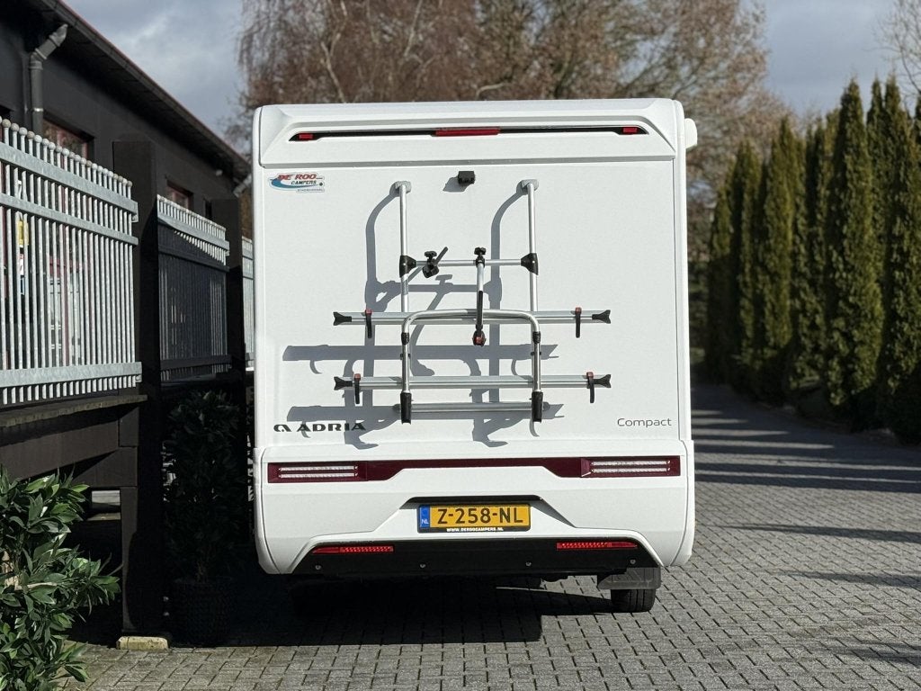 Foto 6 van Adria Compact SL - 2024 - Lengtebedden - kleine camper