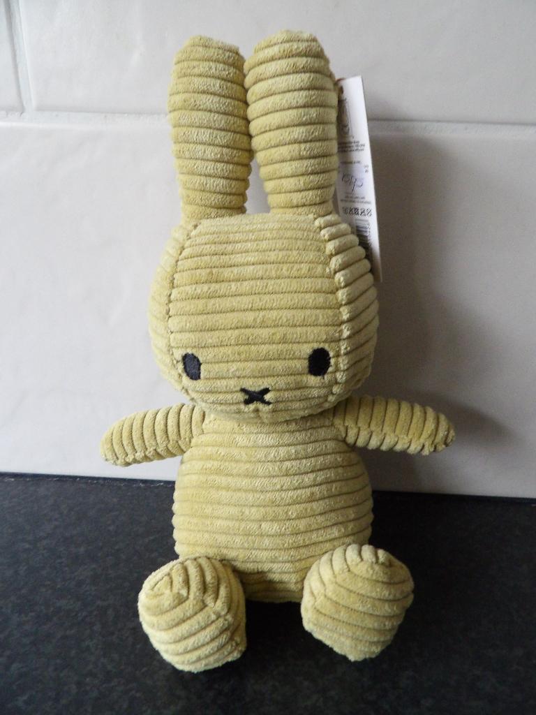 Nieuw met kaartjes Nijntje knuffel Sitting Corduroy Gold Gre, Kinderen en Baby's, Groen, Nijntje, Ophalen of Verzenden, Wasbaar