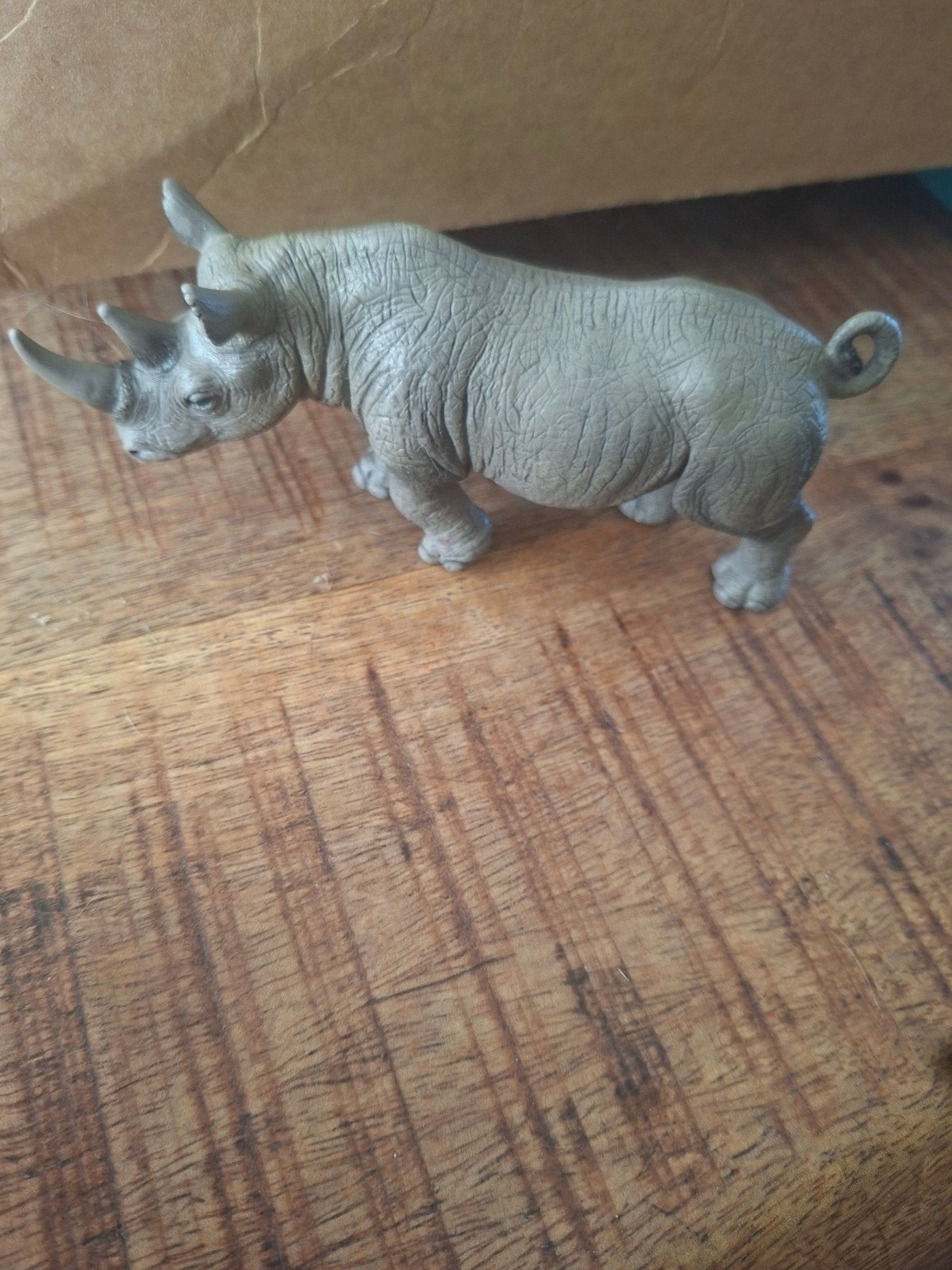 schleich neushoorn, Verzamelen, Ophalen of Verzenden, Zo goed als nieuw, Wild dier, Beeldje of Figuurtje
