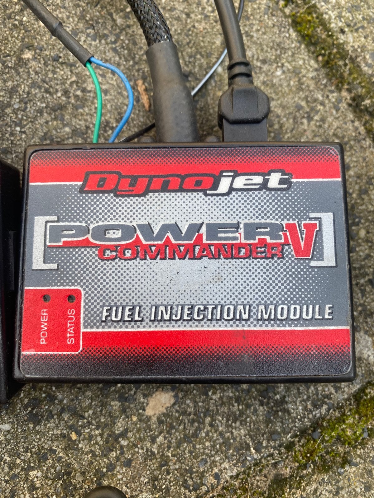 Powercommander 5 + SFM module + QUICKSHIFTER SUZUKI GSXR1000, Ophalen