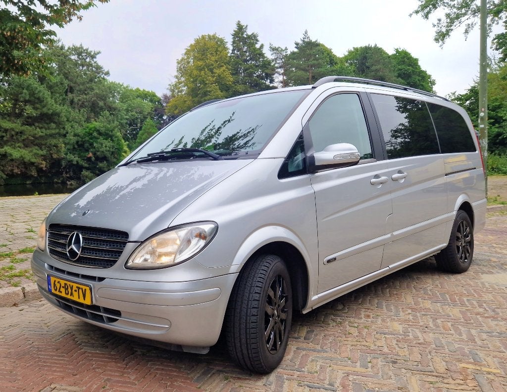 Mercedes Viano | Rolstoelbus | Elektrische Lift | 123.753 km, Auto's, Bestelauto's, Achterwielaandrijving, 1998 kg, 4 cilinders