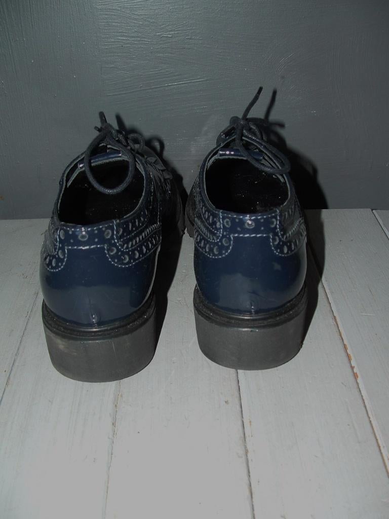 Lina Locchi veterschoenen maat 37 als nieuw, donkerblauw, Schoenen met lage hakken, Lina Locchi, Blauw, Ophalen of Verzenden