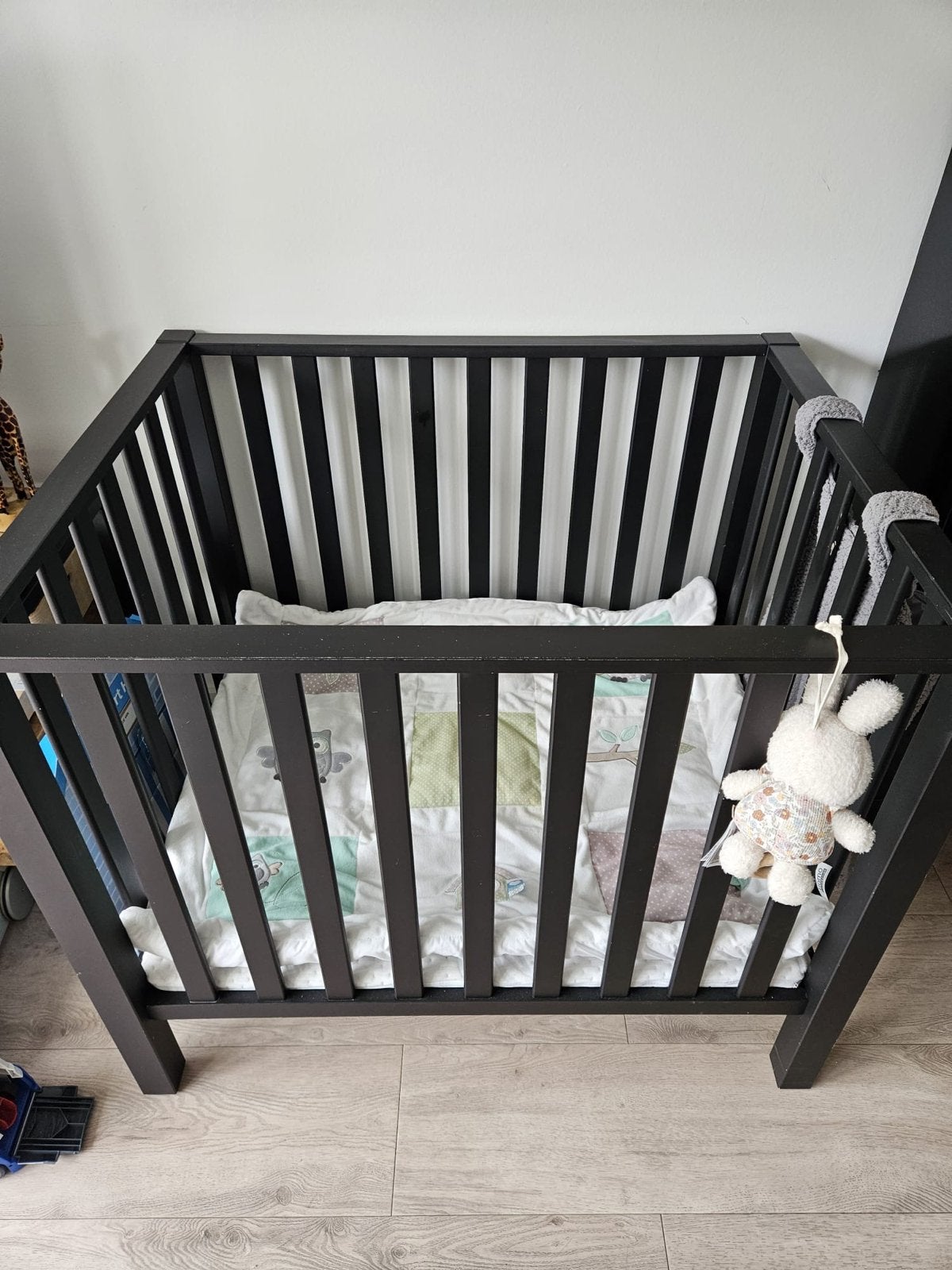 Zwart houten box voor baby of peuter, Kinderen en Baby's, Ophalen, Gebruikt, Vierkant, In hoogte verstelbaar