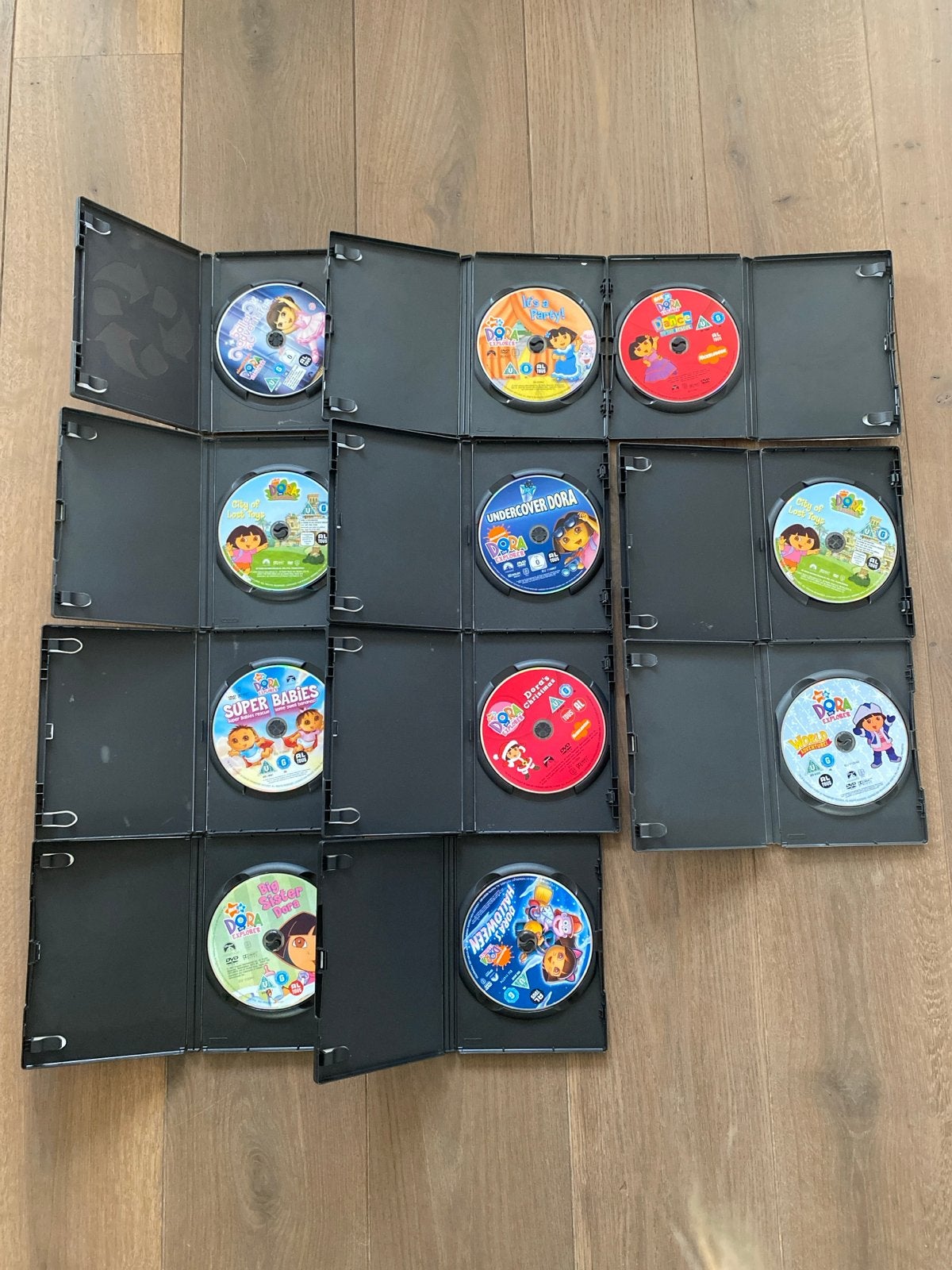Dora the Explorer DVD Collectie - 10 Films voor Kinderen, Cd's en Dvd's, Gebruikt, Animatie, Verzamelbox, Alle leeftijden