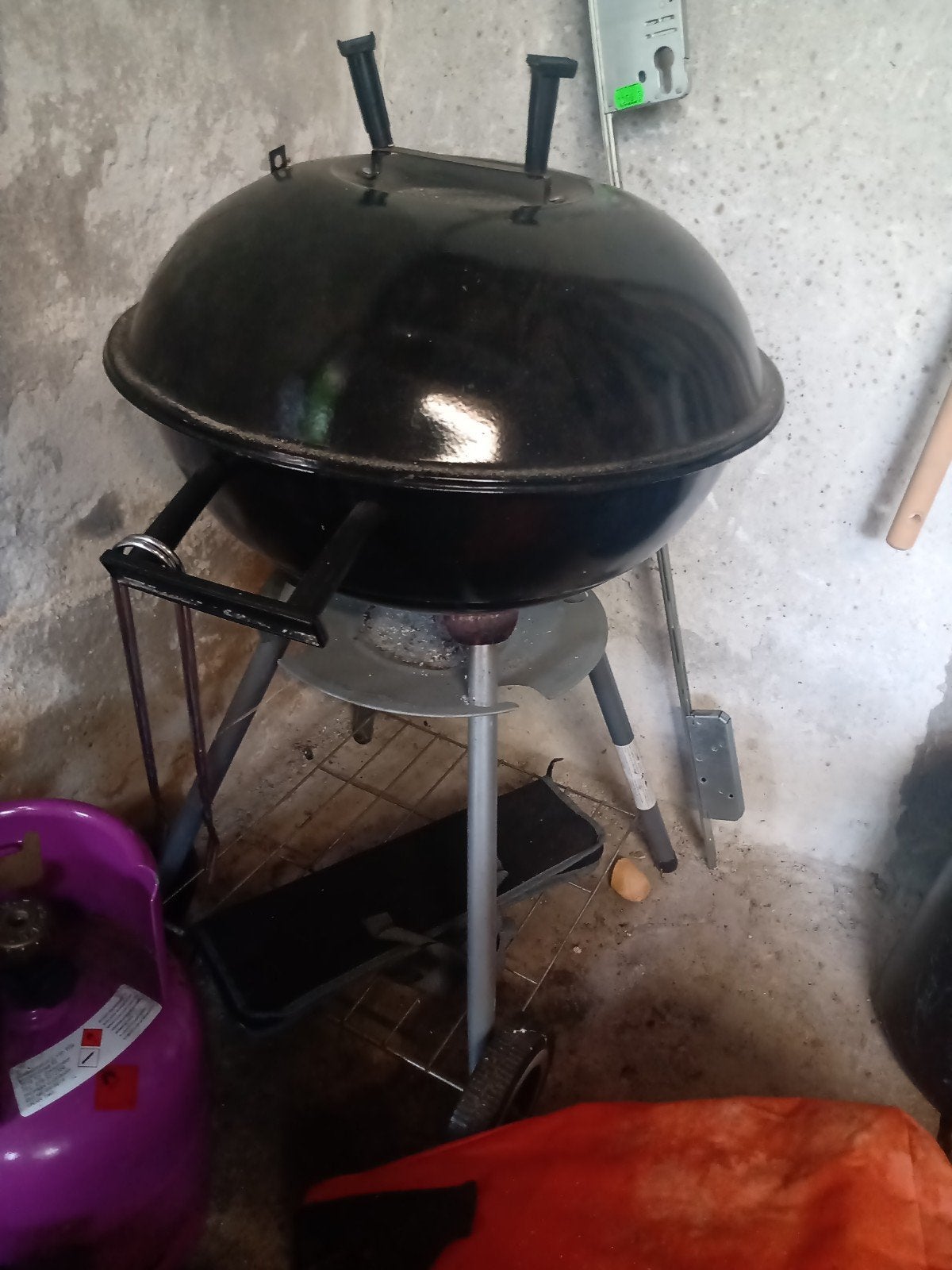 houtskool bbq, Ophalen