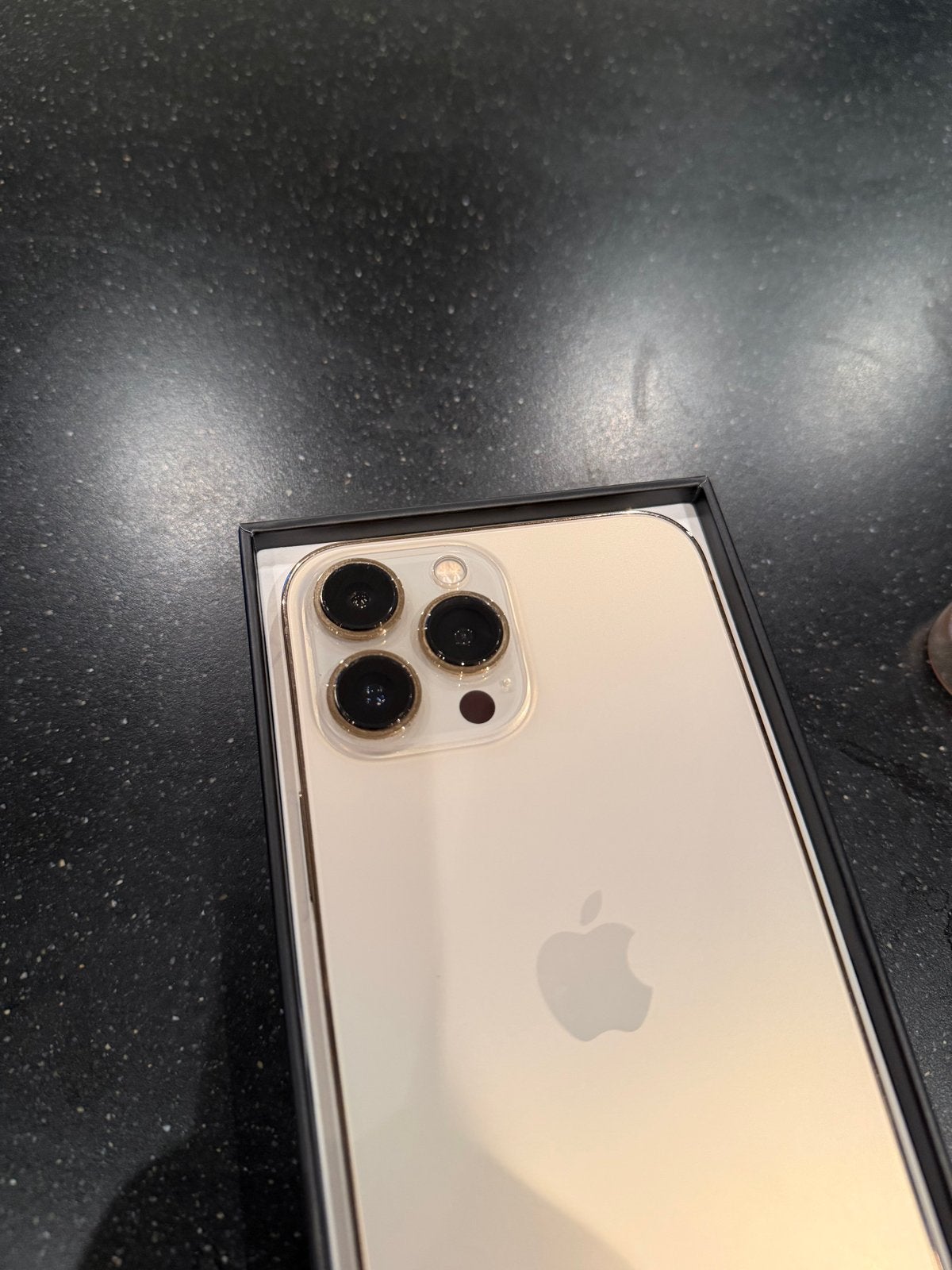 iPhone 13 Pro Max Goud - Zo goed als nieuw, Telecommunicatie, Mobiele telefoons | Apple iPhone, Zo goed als nieuw, 128 GB, Zonder abonnement