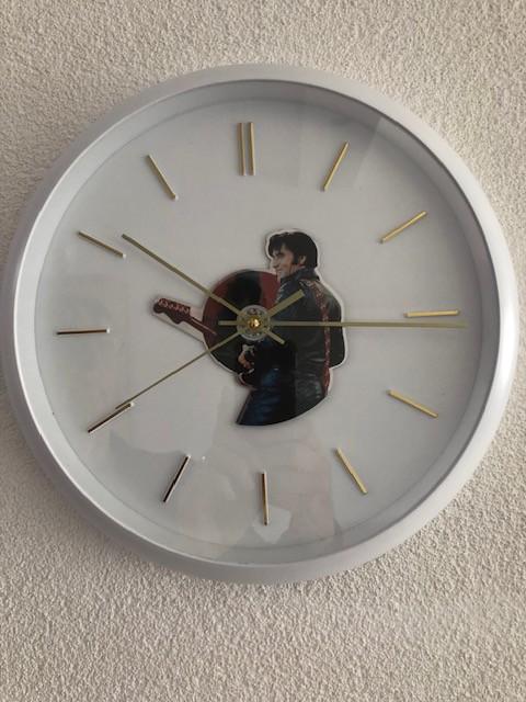 Elvis clock met ingelegd een picture cd, Ophalen of Verzenden, Zo goed als nieuw, Overige formaten