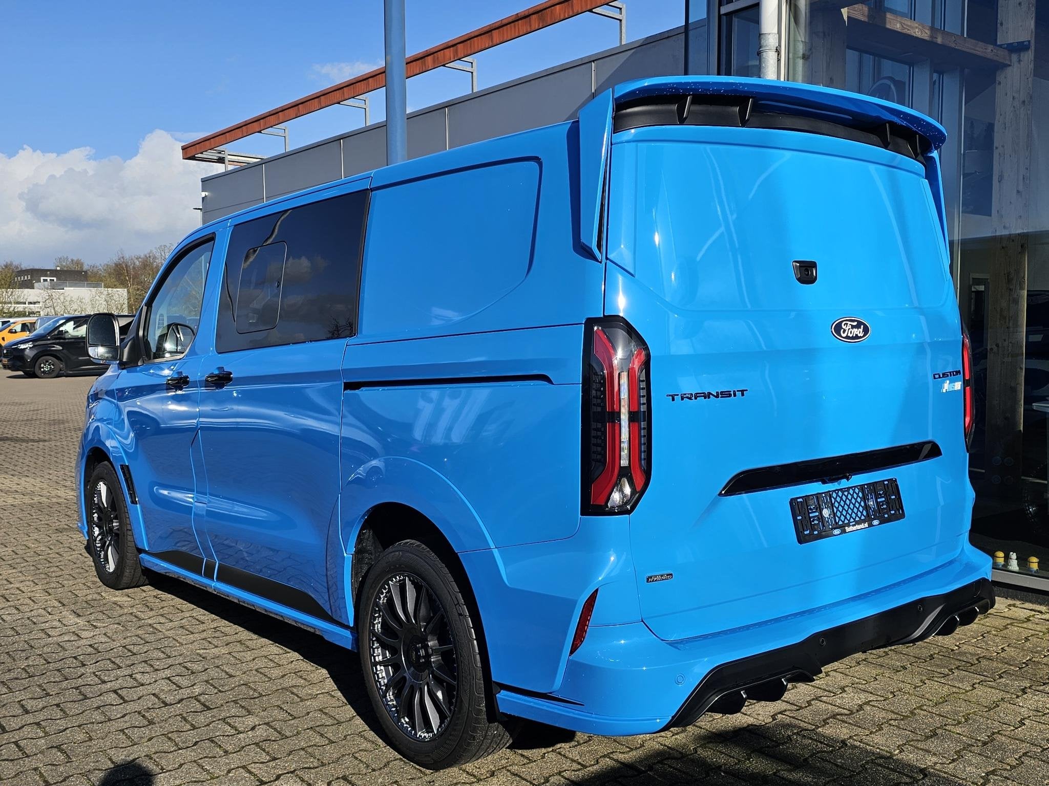 Ford Transit Custom 320 2.5 PHEV L1H1 MS-RT DC | Dubbele Cab, Auto's, Bestelauto's, Gebruikt, Euro 6, 4 cilinders, Parkeersensor