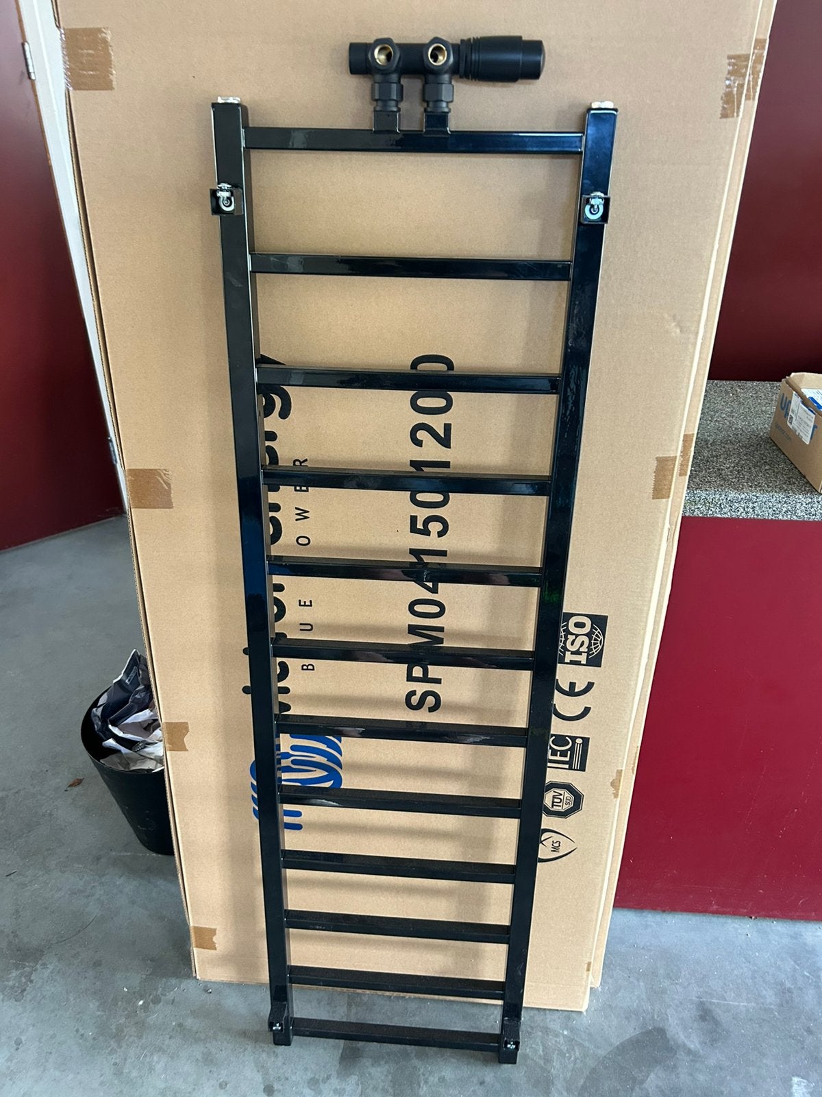 Badkamer radiator hoogglams zwart, Doe-het-zelf en Verbouw, Verwarming en Radiatoren, Ophalen, Radiator, Nieuw, Minder dan 60 cm