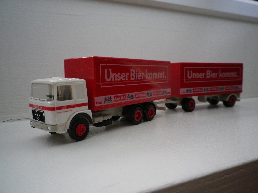 Herpa MAN F8 combi Astra Bier, Ophalen of Verzenden, Zo goed als nieuw, Bus of Vrachtwagen, Herpa