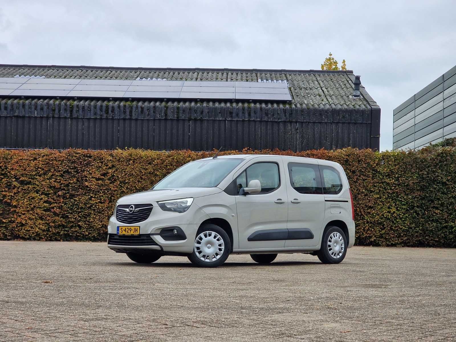 Opel - 2020 - Combo Tour - 1.2 T. L1H1 Edition - S-429-JH -, Voorwielaandrijving, Gebruikt, Euro 6, 1199 cc