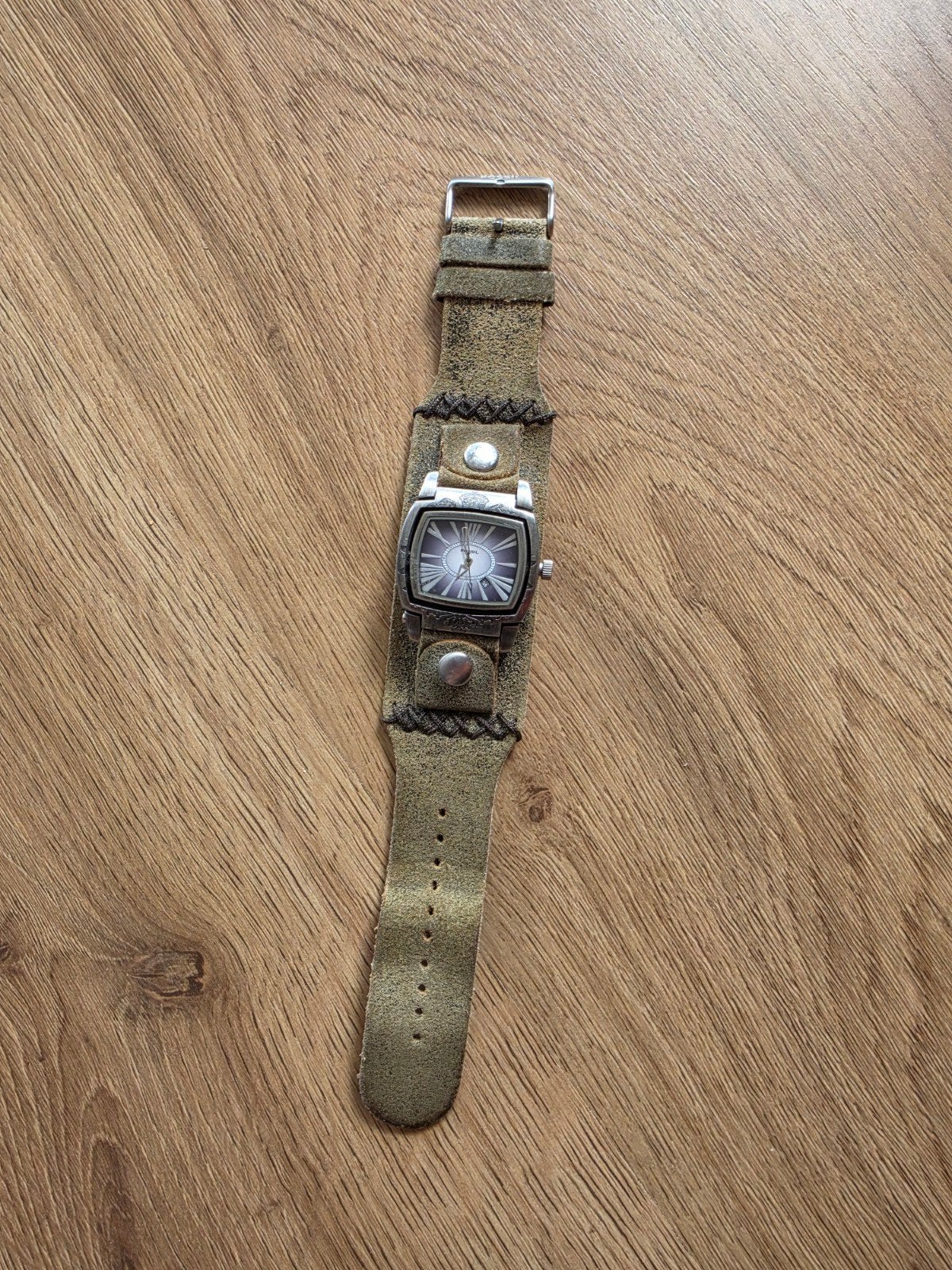 Fossil polshorloge met brede leren band (batterij vervangen), Ophalen of Verzenden, Gebruikt, Leer, Fossil