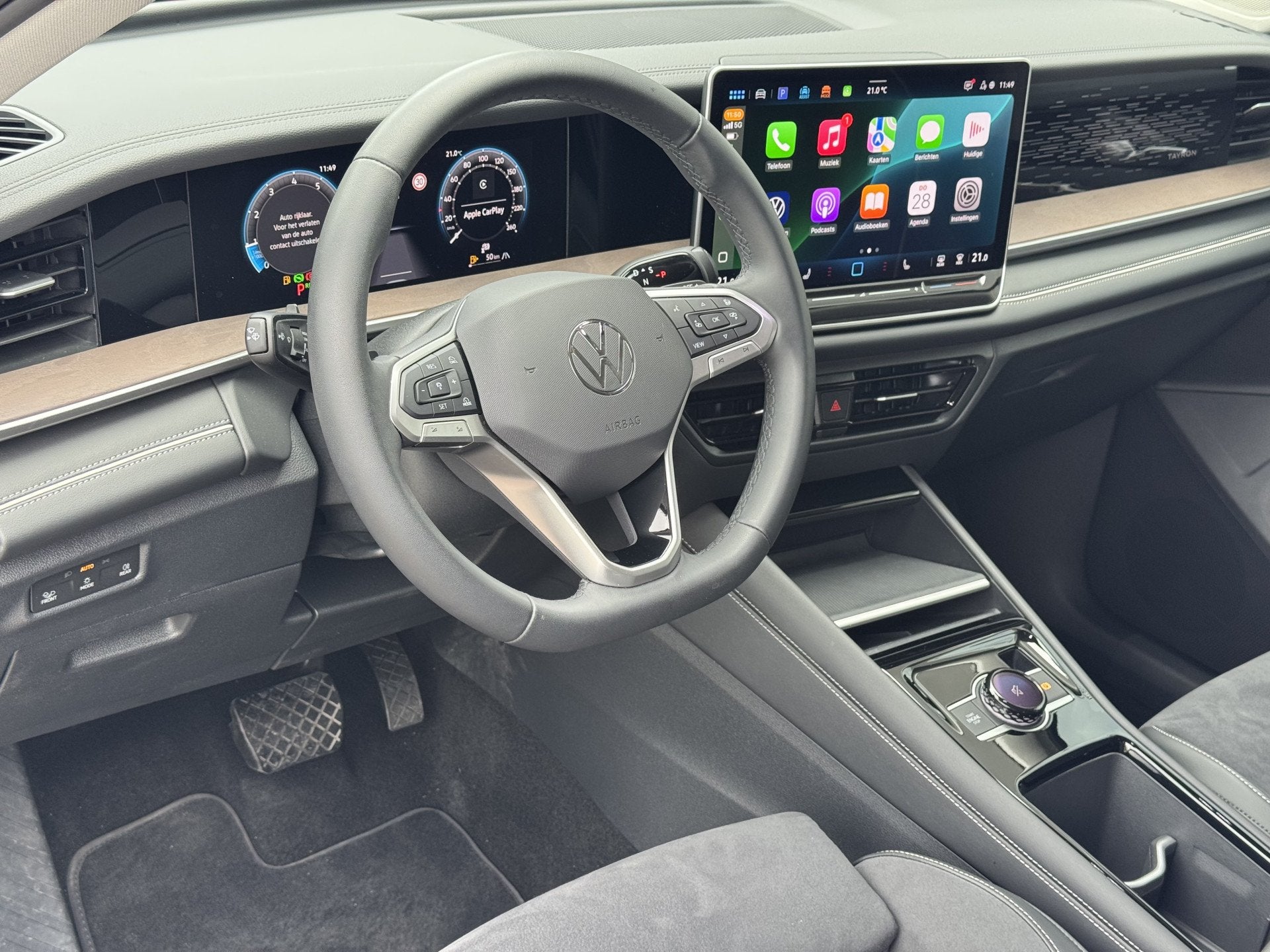 Volkswagen Tayron 1.5 eTSI Elegance 7p. | Trekhaak | 360 c, 4 cilinders, 150 pk, Wit, Bedrijf