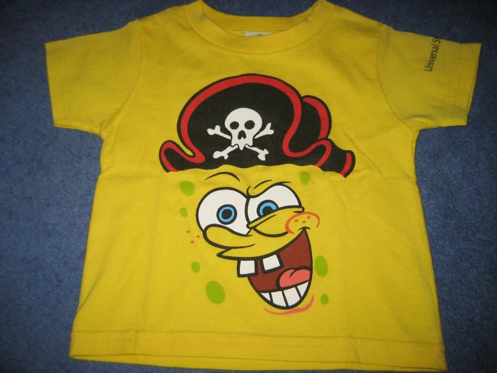 Geel T-shirt voor jongens, 104, Universal Studios, Ophalen of Verzenden, Zo goed als nieuw, Jongen, Shirt of Longsleeve
