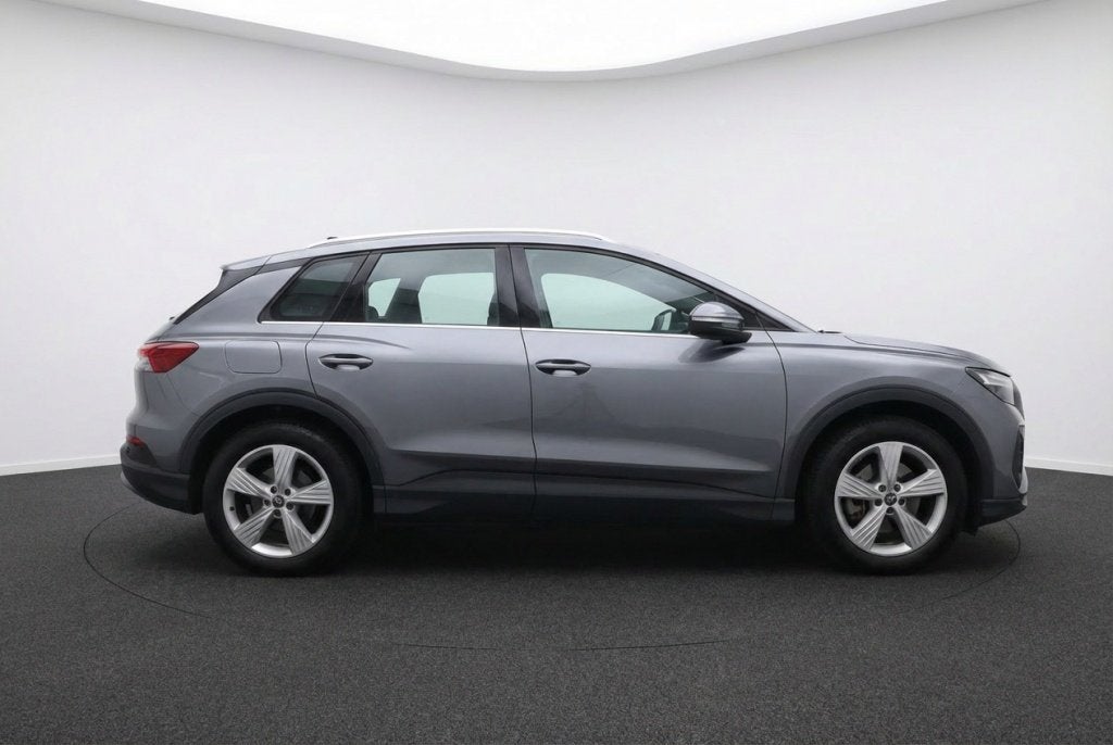 Audi Q4 e-tron 40 e-tron 204 PK l Adaptive Cruise (bj 2023), Auto's, Audi, Gebruikt, Q4 e-tron, 204 pk, SUV of Terreinwagen