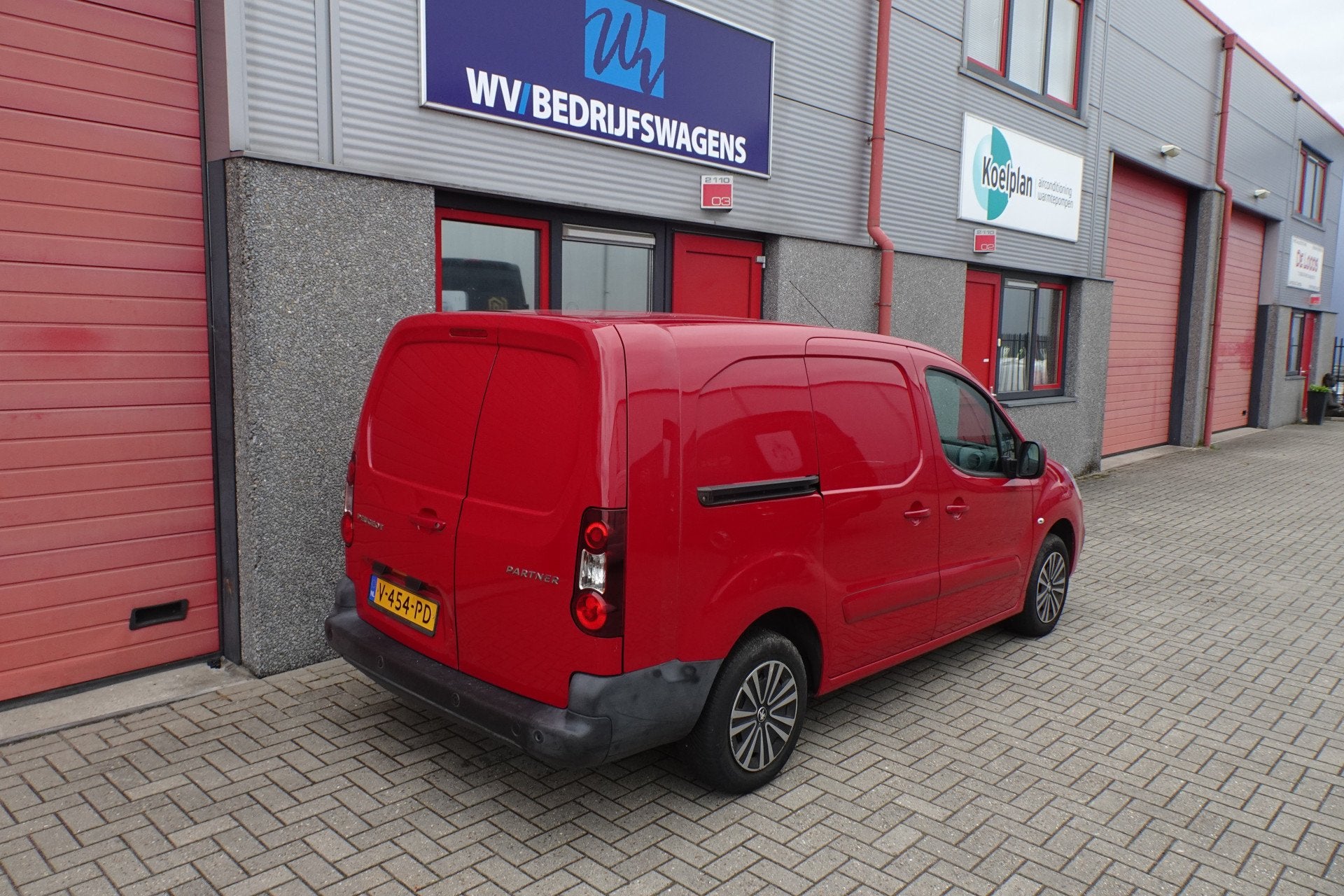 Peugeot Partner partner 1.6 bleu hdi lange uitvoering 3 zits, Auto's, Gebruikt, Euro 6, 4 cilinders, Bedrijf