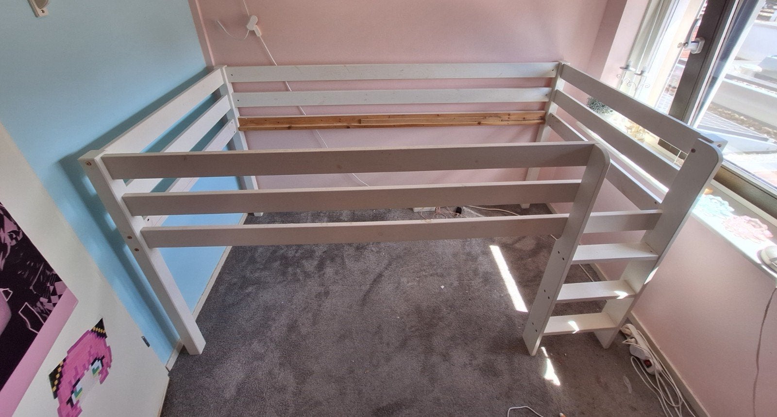Bed 90x200 Halfhoogslaper 114 cm hoog (excl. lattenbodem), Ophalen, 85 tot 100 cm, Gebruikt, Hoogslaper of Stapelbed