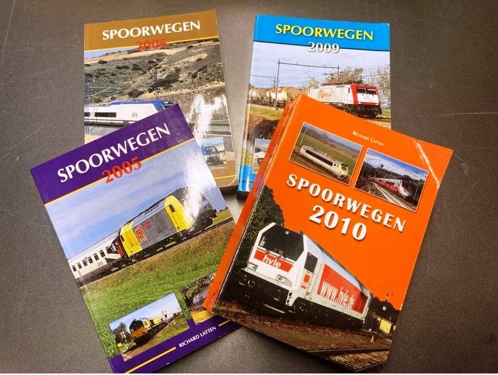 4 Spoorwegen Jaarboeken (2005, 2006, 2009, 2010) incl. porto, Overige merken, Gebruikt, Gelijkstroom of Wisselstroom, Boek, Tijdschrift of Catalogus