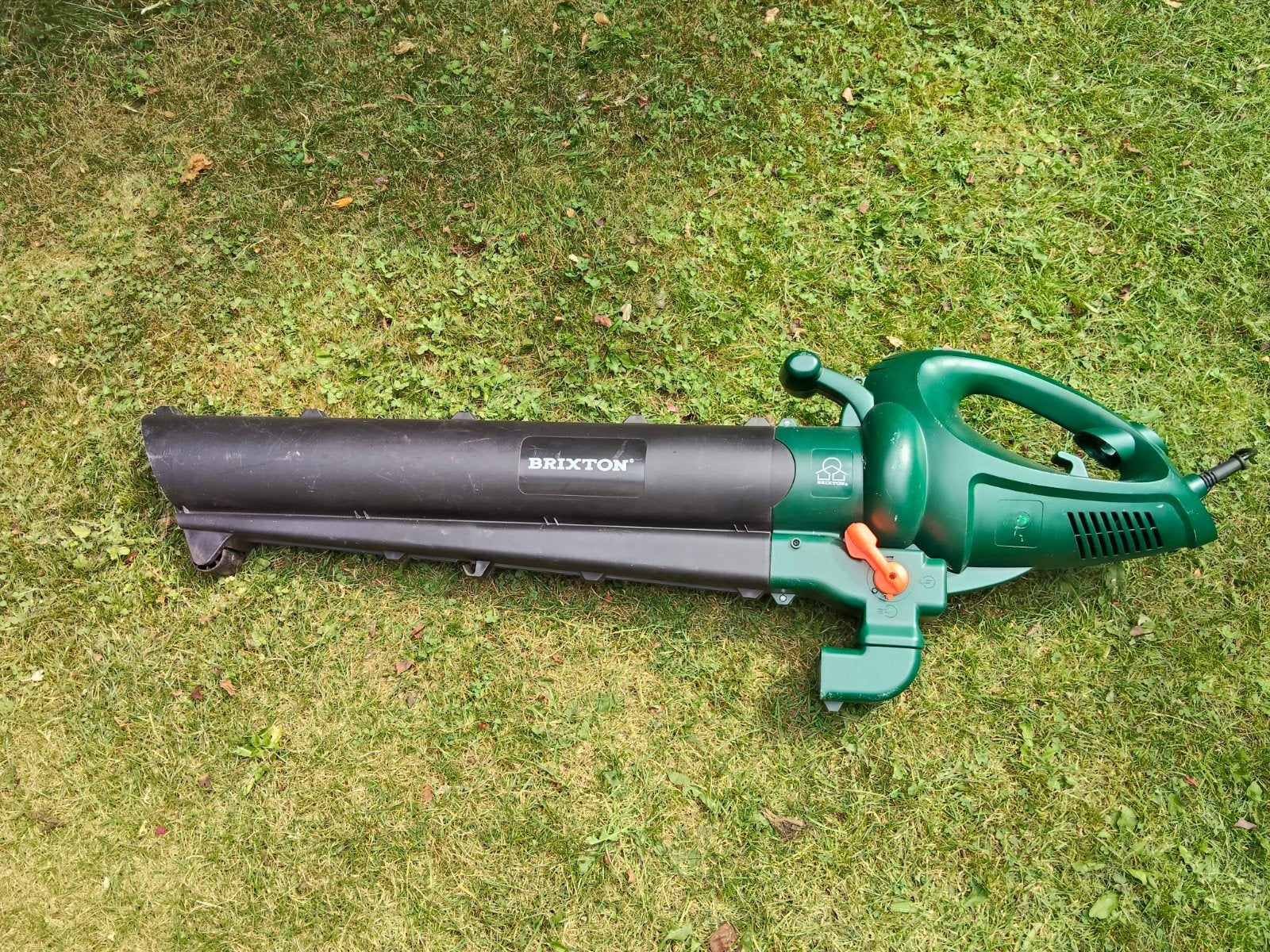 Krachtige bladblazer 2200 Watt, Tuin en Terras, Ophalen, Gebruikt, Elektrisch