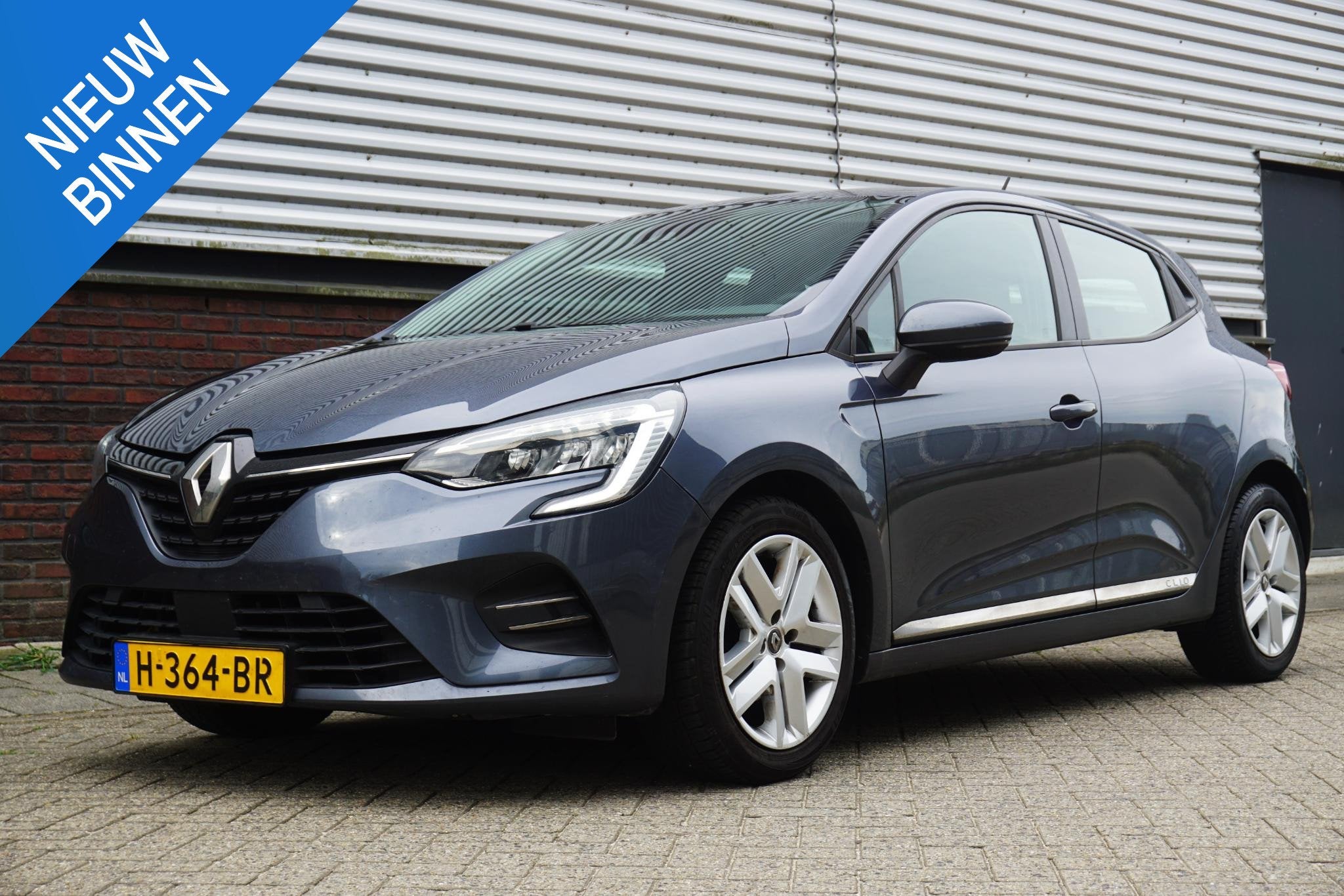 Renault Clio 1.0 TCe 100PK Zen/Navi/PDC/AppleCarPlay/ Rijkla, Auto's, Voorwielaandrijving, Gebruikt, Euro 6, 580 kg