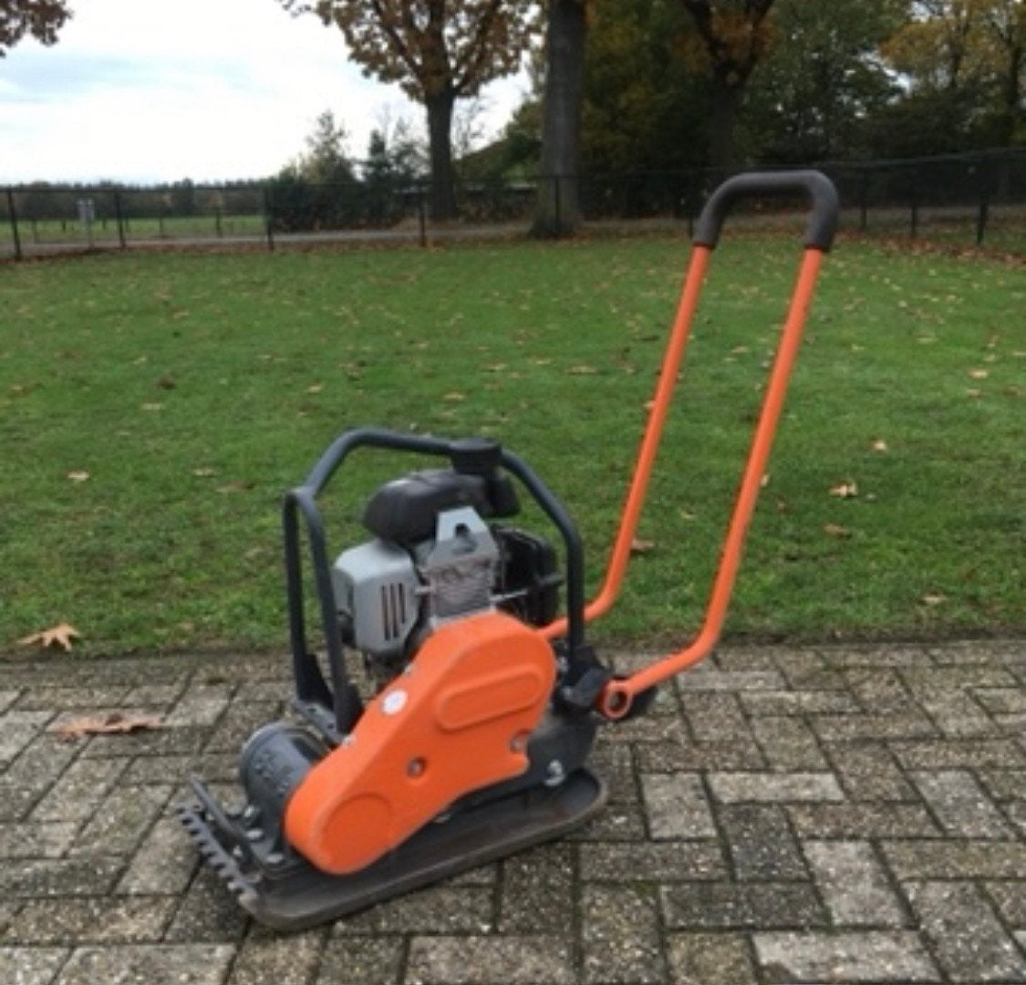Belle trilplaat met honda motor div. Op voorraad, Tuin en Terras, Ophalen, Zo goed als nieuw