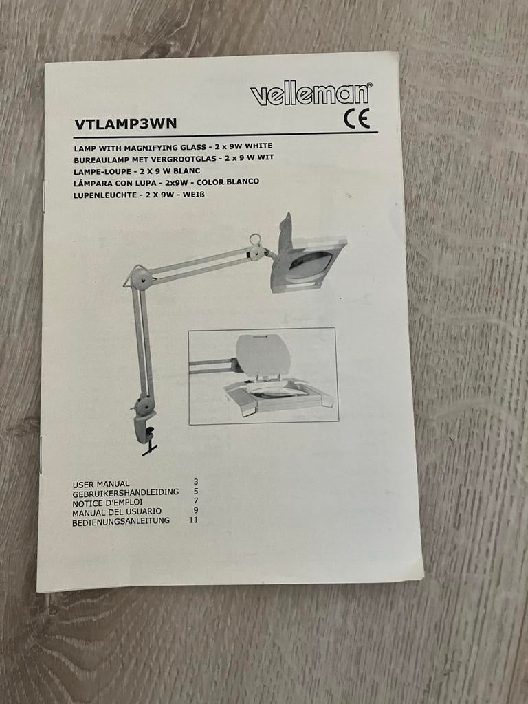 Staande bureaulamp met vergrootglas en 2x 9W lampen, Ophalen, Gebruikt, Loeplamp