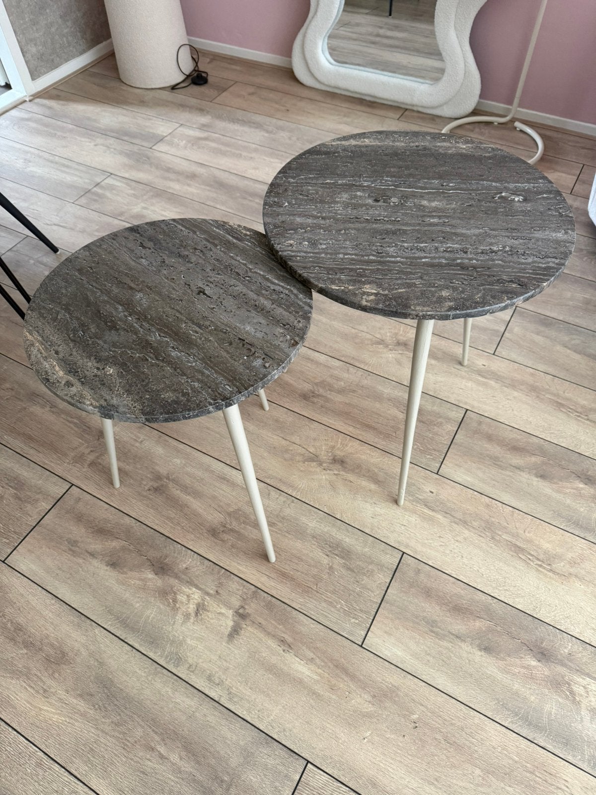 2x Travertin Marmeren Salontafels, Huis en Inrichting, Tafels | Salontafels, Ophalen, Zo goed als nieuw, Rond, 50 tot 100 cm
