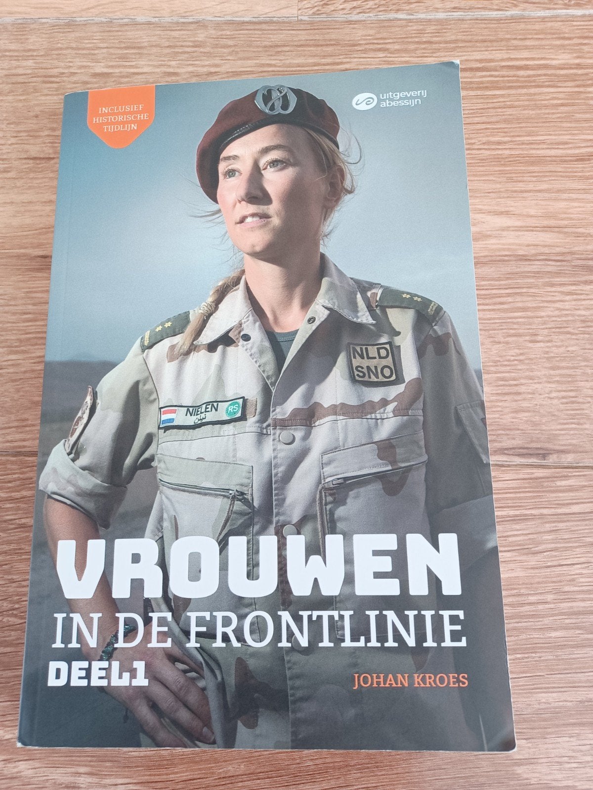 Vrouwen in de Frontlinie Deel 1 - Johan Kroes, Gelezen, Ophalen of Verzenden, Johan Kroes, Algemeen