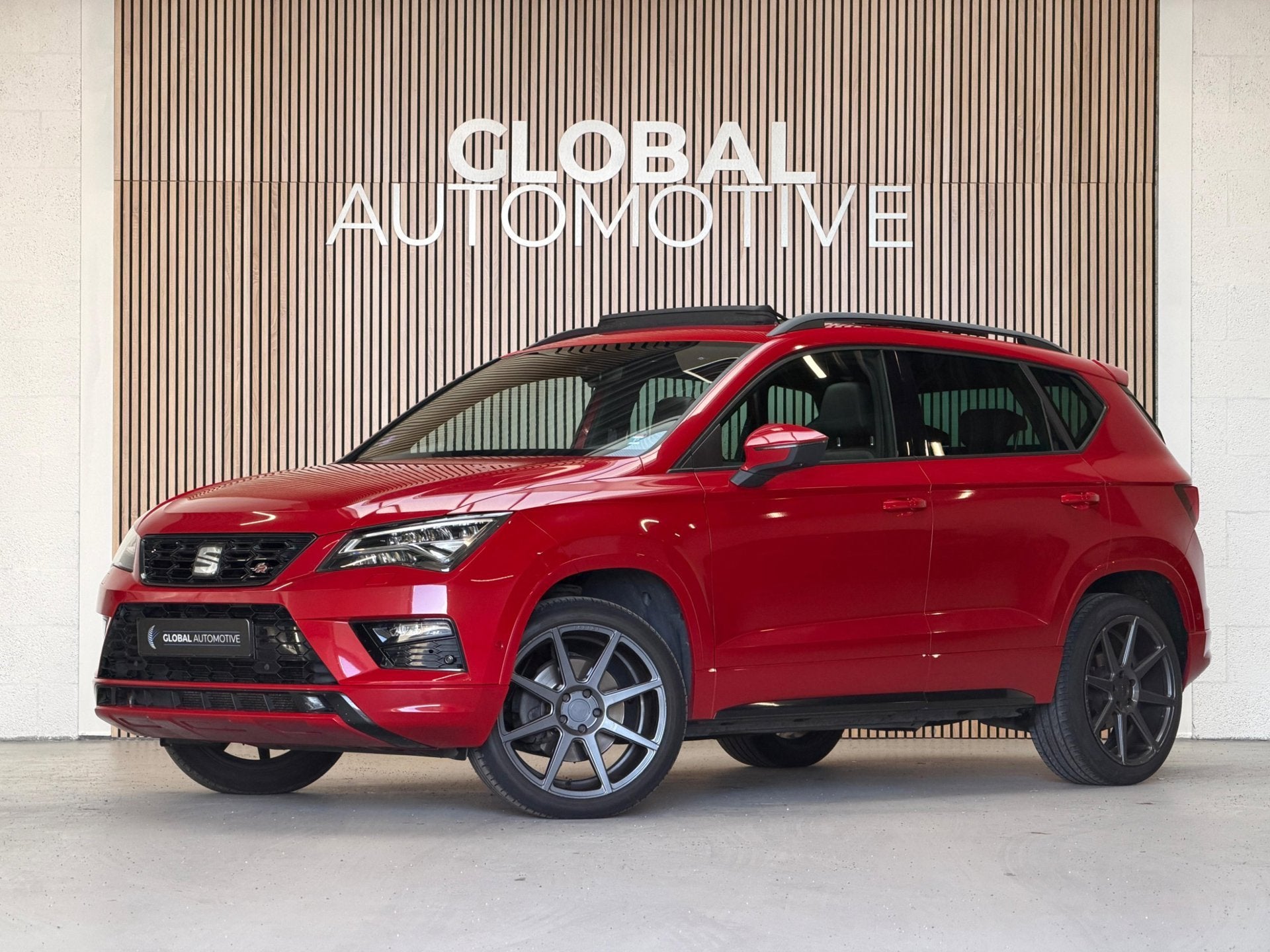 Seat Ateca 2.0 TSI FR 4DRIVE - PANO - 190PK - LEER - VIRTUAL, Auto's, Seat, Automaat, Gebruikt, Zwart, 1984 cc