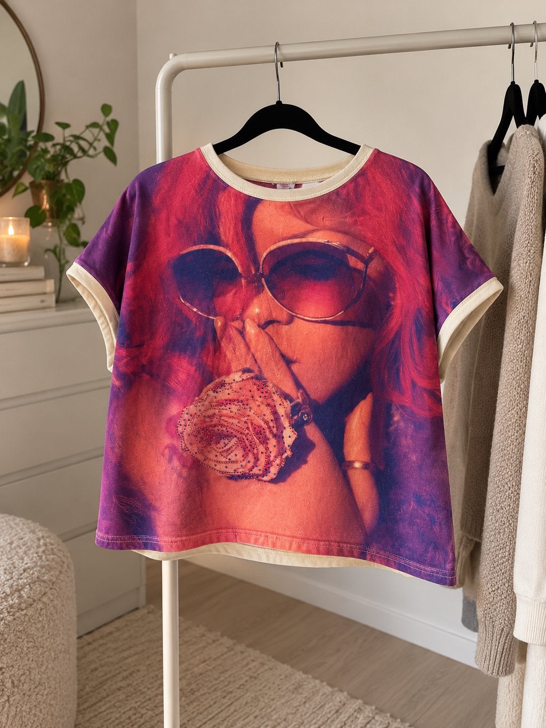 Vintage-stijl T-shirt met grafische print van Rihanna, Kleding | Dames, Zo goed als nieuw, Korte mouw, Maat 36 (S), Meerkleurig