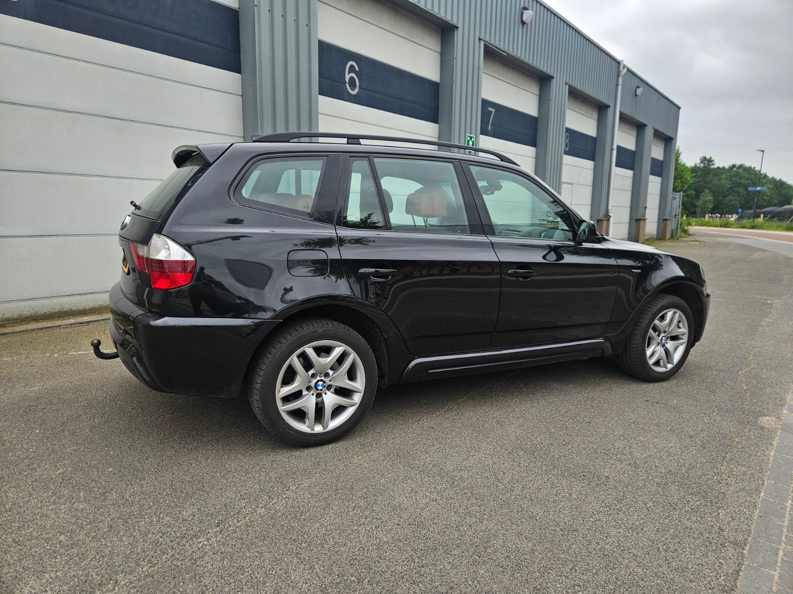 BMW X3 2.0 I 2008 Zwart, Auto's, BMW, 1995 cc, 4 cilinders, Zwart, Bruin