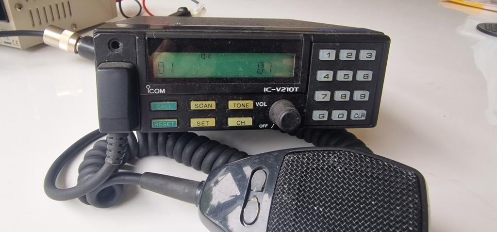 Icom Ic-v210t  defect, Telecommunicatie, Zenders en Ontvangers, Ophalen of Verzenden