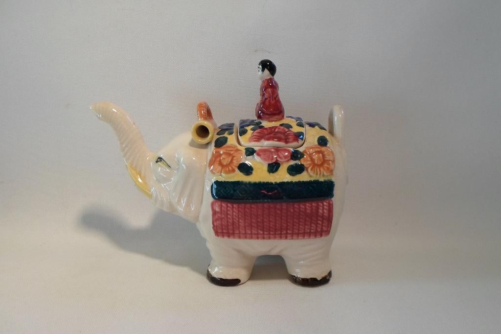 Satsuma Theepot Olifant Japan, Ophalen of Verzenden