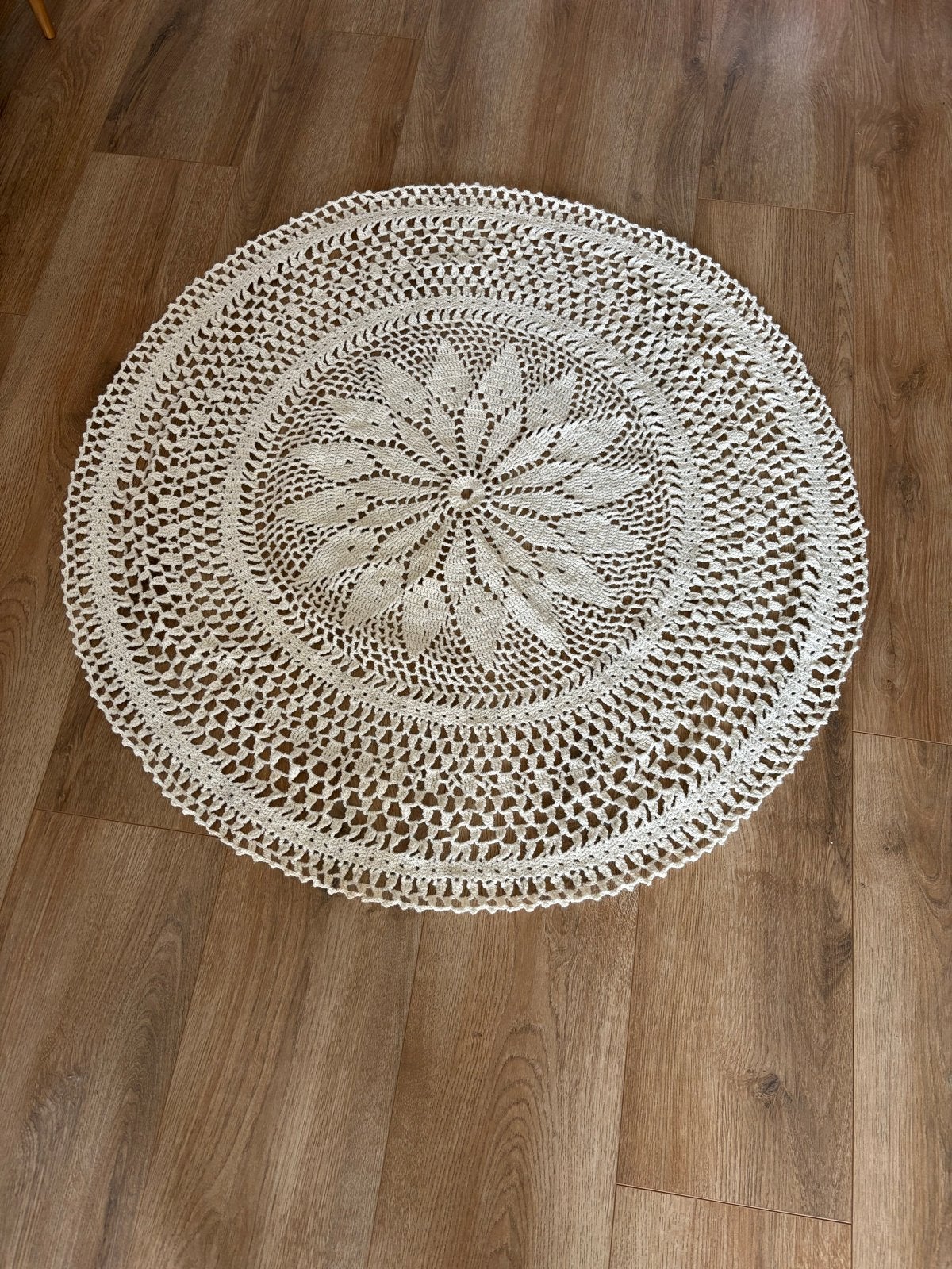 Handgemaakt gehaakt rond kleedje, wit/crème, 100 tot 150 cm, Wit, Rond, Zo goed als nieuw