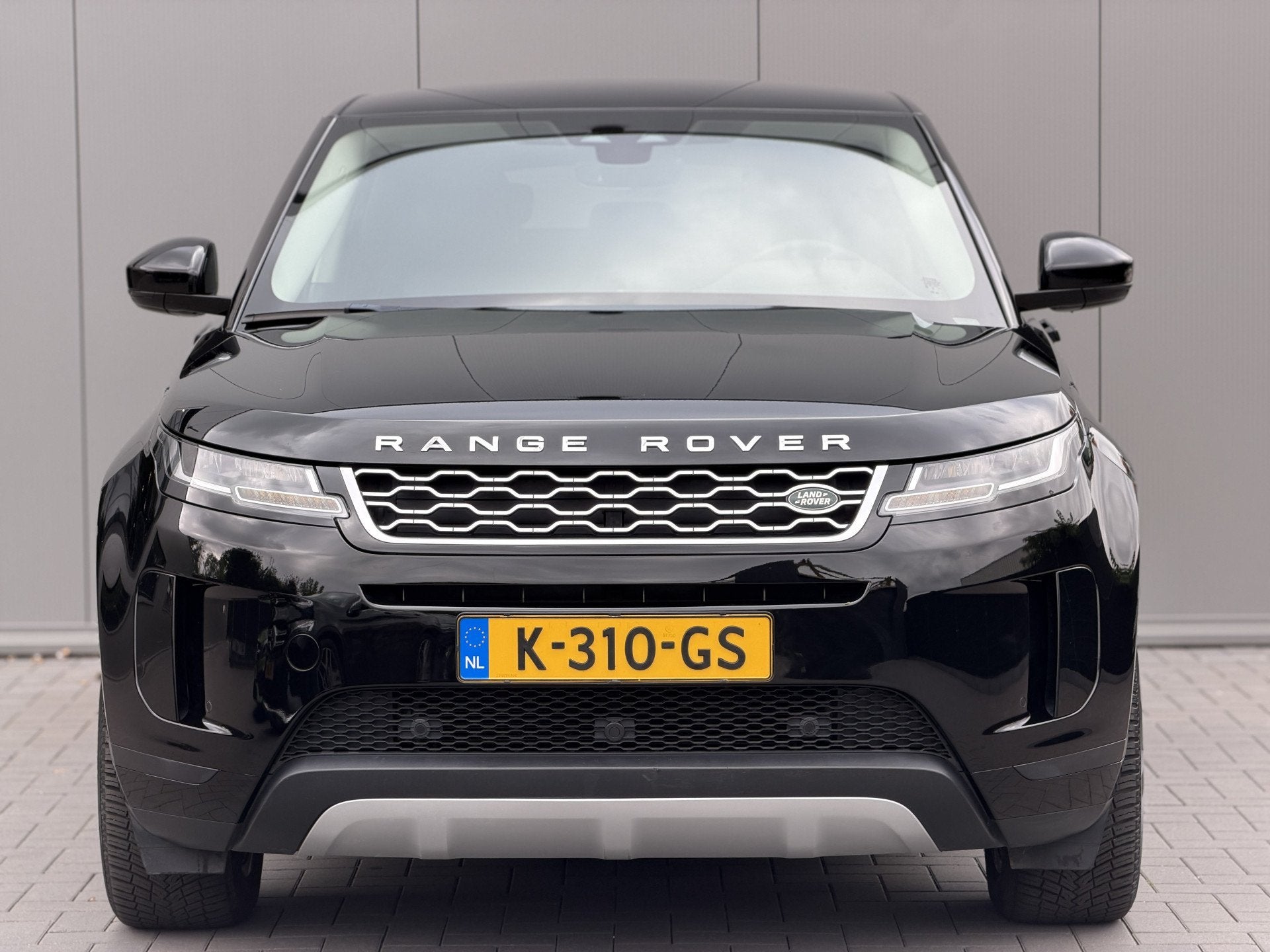Land Rover Range Rover Evoque 2.0 P200 AWD S | 19" | LED | L, Auto's, 1800 kg, 4 cilinders, Zwart, Leder