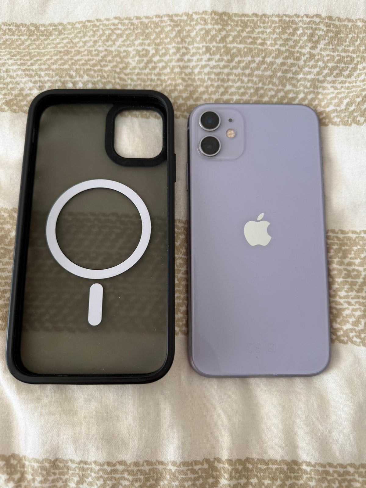 Iphone 11 128 GB paars met hoesje en doosje, 128 GB, Paars, Zo goed als nieuw, 82 %