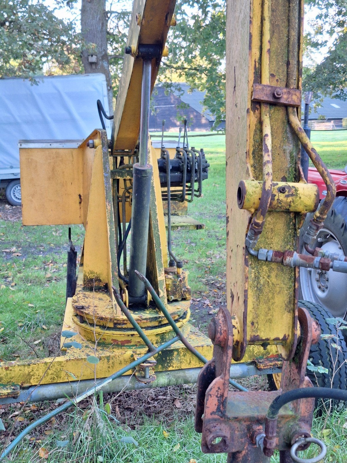 Bazzoli getrokken kraan met knijpbak en graafbak, Ophalen of Verzenden, Graafmachine