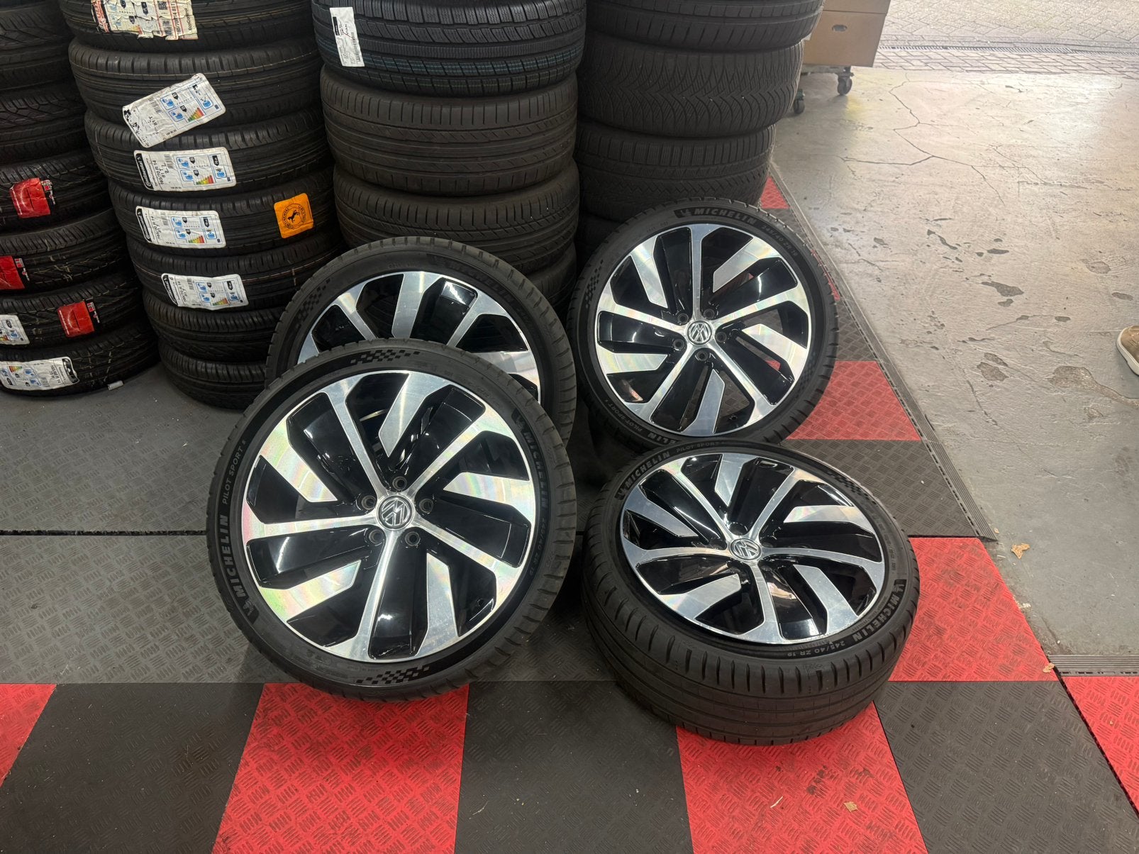 Volkswagen Arteon 19 inch originele velgen + michelin ps5, Banden en Velgen, Personenwagen, Zomerbanden, Ophalen