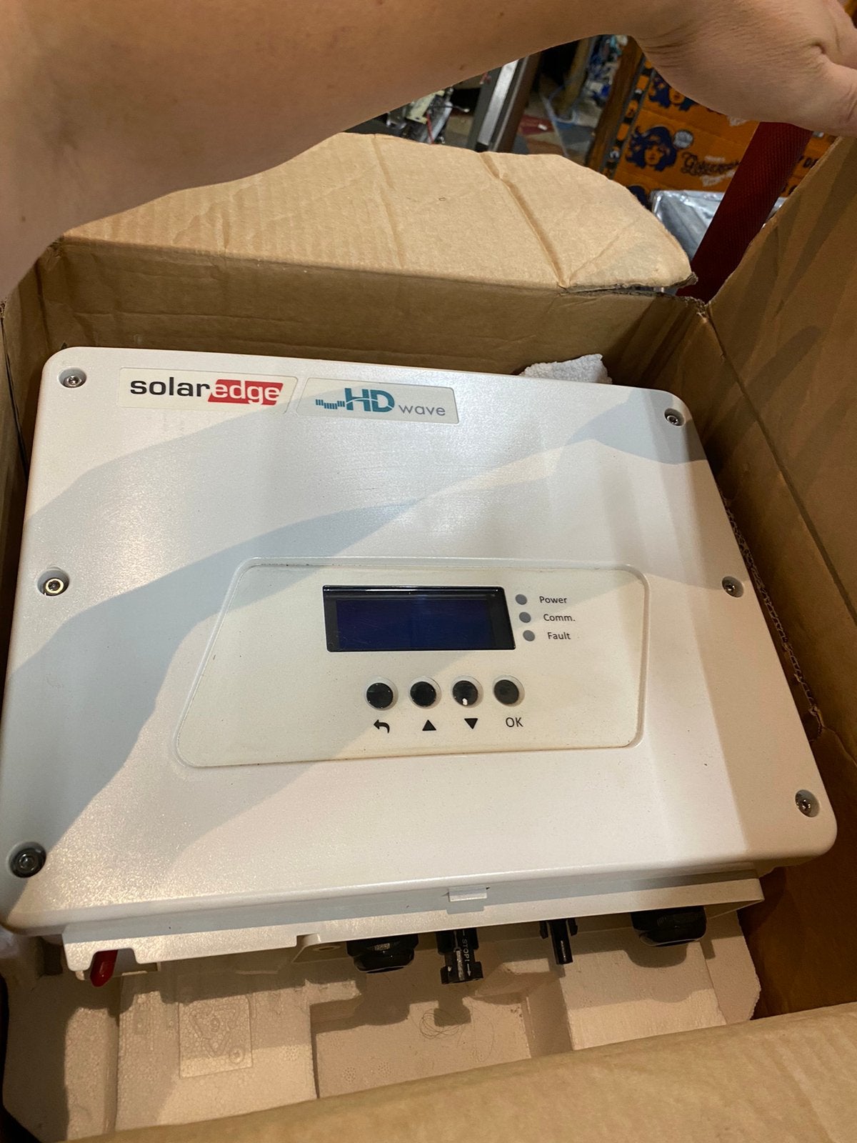 Solar edge inverter se3680h zonnepanelen, Ophalen, Zo goed als nieuw