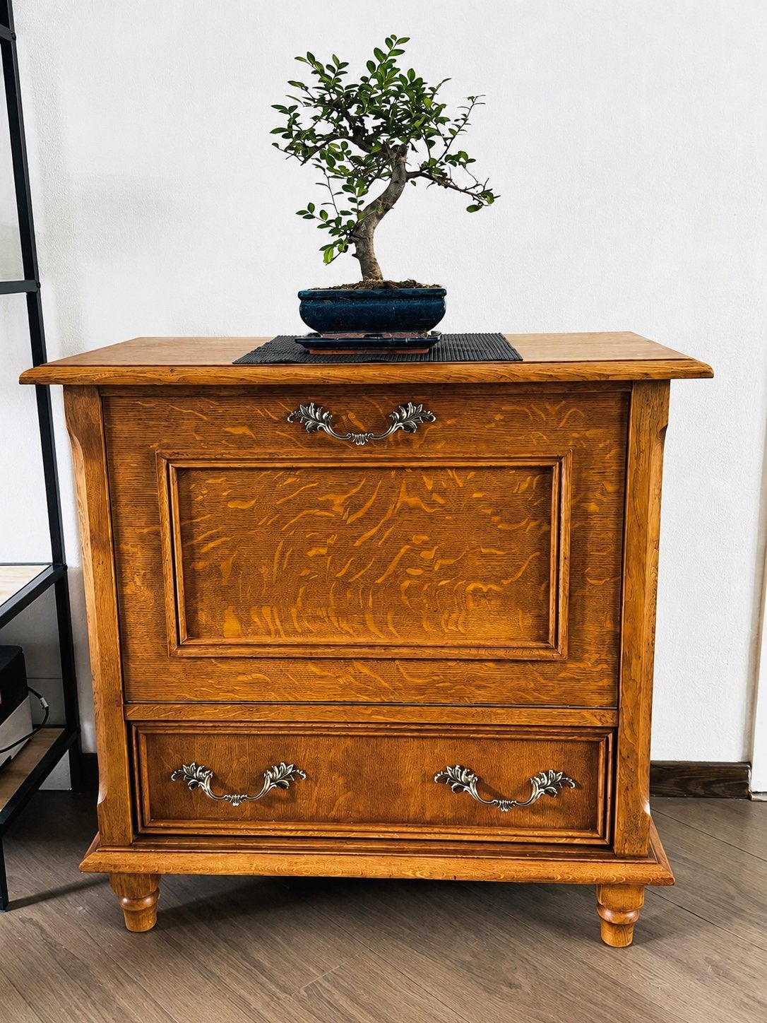 Vintage drankkast / minibar van massief hout met LED, Ophalen, Zo goed als nieuw, 25 tot 50 cm