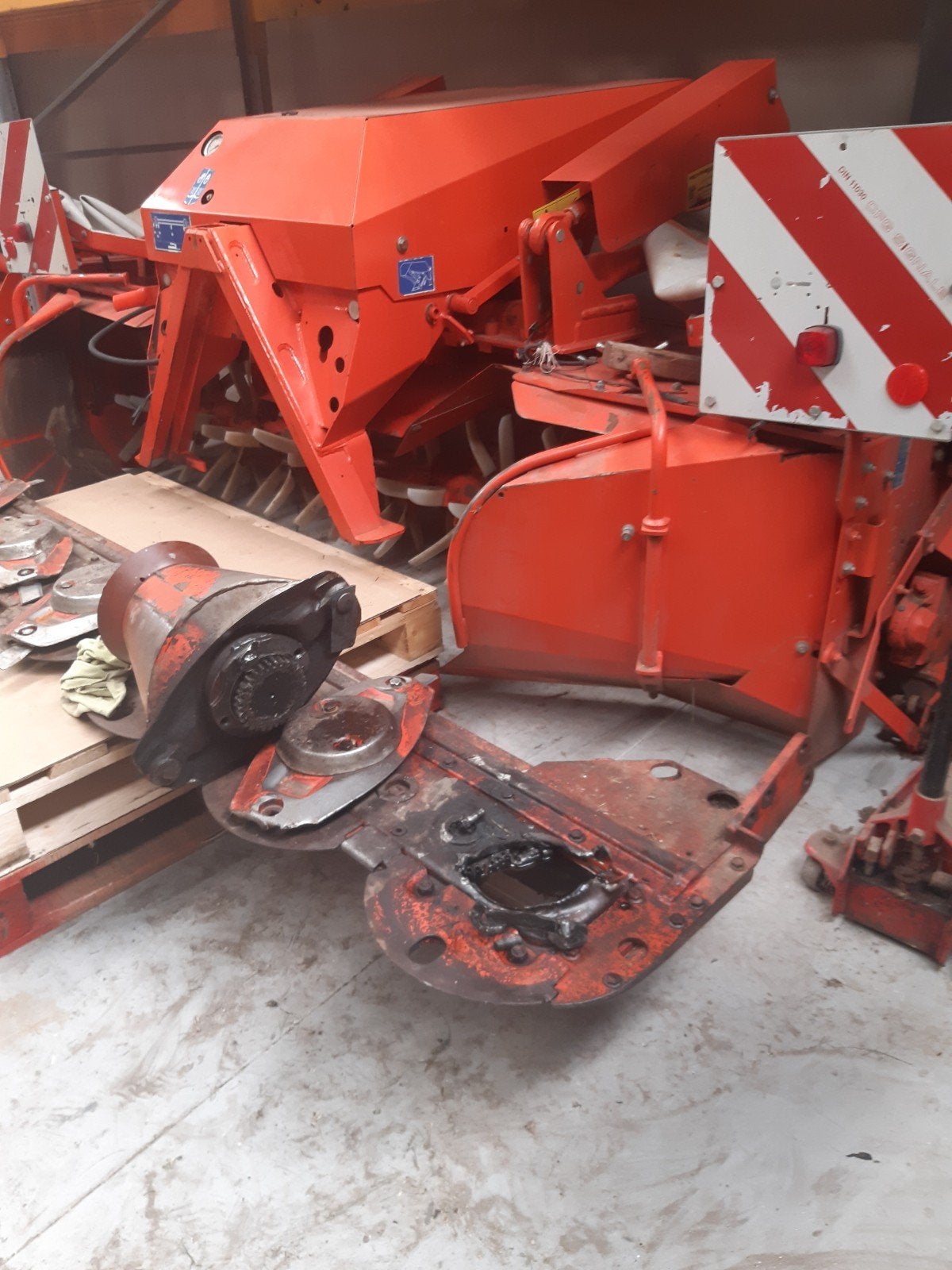 Kuhn frontmaaier maai balk inelkaar gedraaid, Ophalen, Gebruikt, 50 cm of meer