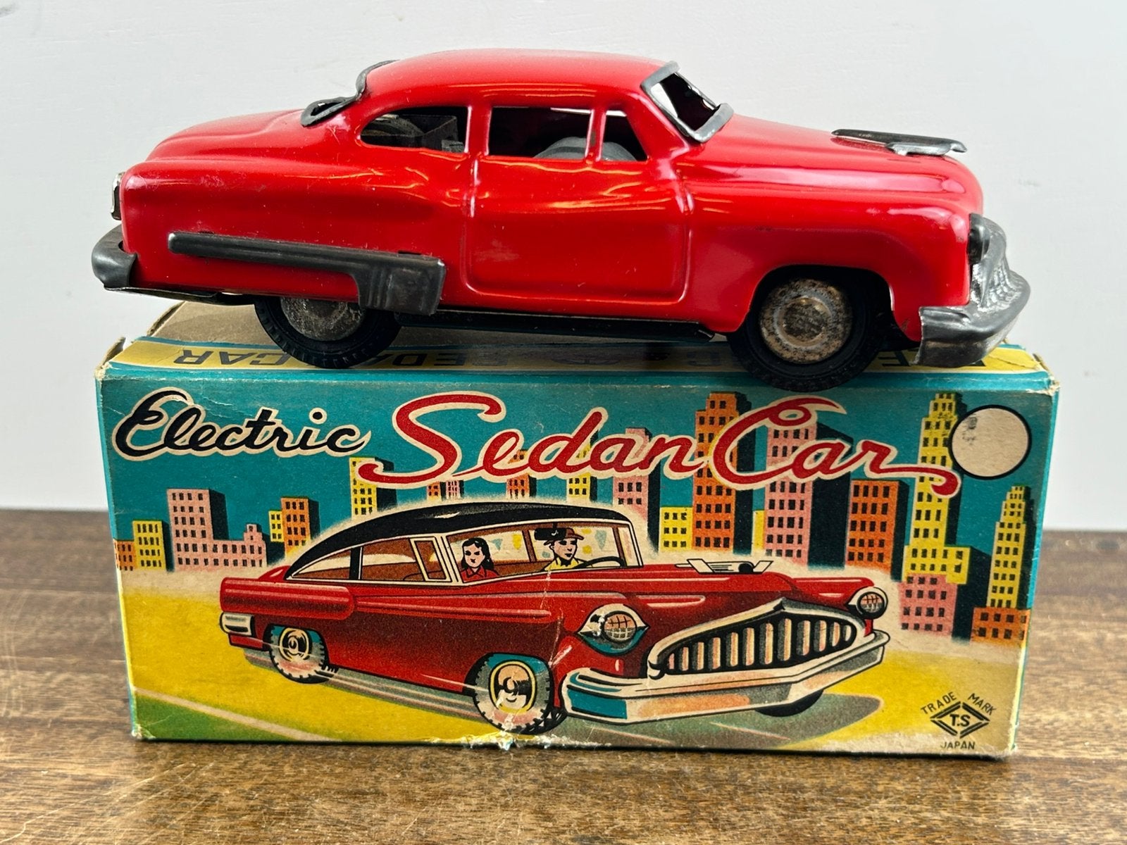 Shimazaki Toy T.S. Blikken Electric Sedan Car made in Japan, Ophalen of Verzenden
