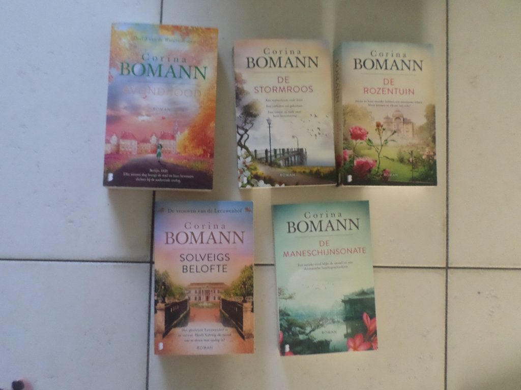 Boeken CORINA BOMANN, Boeken, Ophalen of Verzenden, Zo goed als nieuw, Corina Bomann