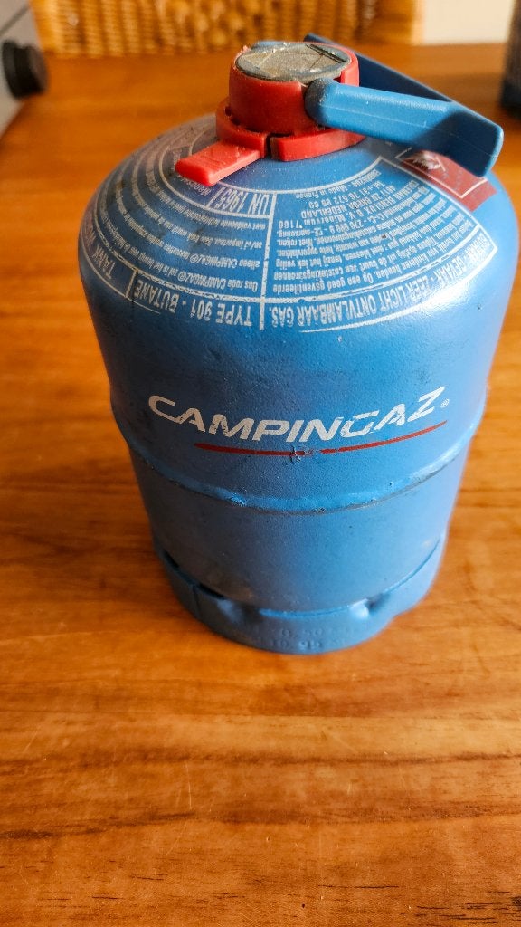 Campingaz 901 gasfles – vrijwel vol, Caravans en Kamperen, Kampeeraccessoires, Ophalen, Gebruikt
