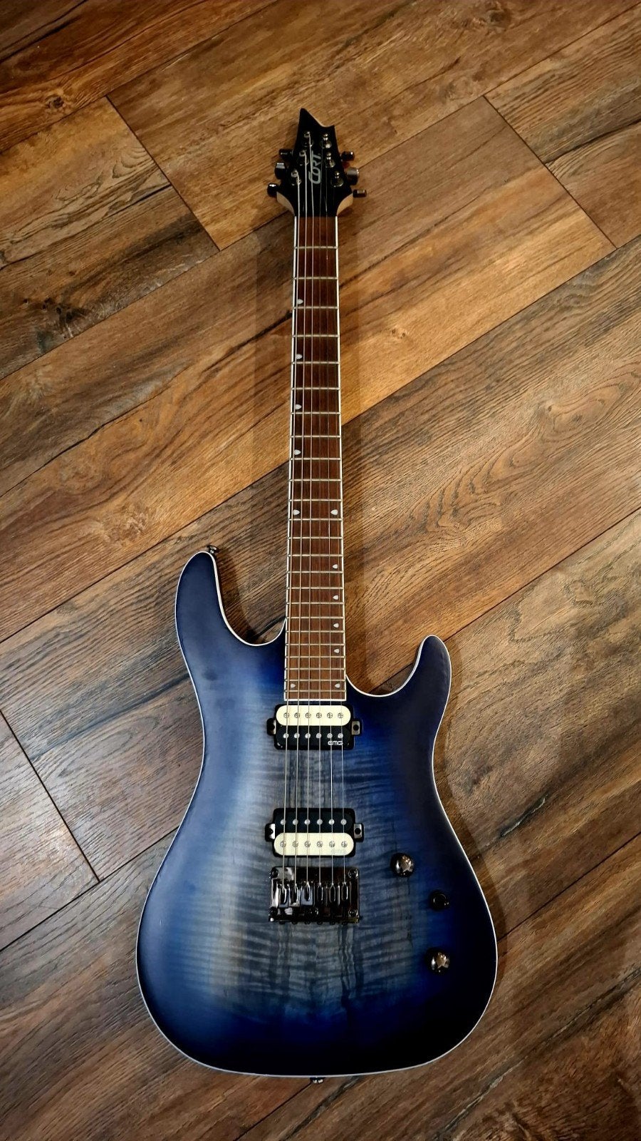 Cort KX300  Blue Burst met Goth Locking Tuners, Ophalen of Verzenden, Zo goed als nieuw, Solid body, Overige merken