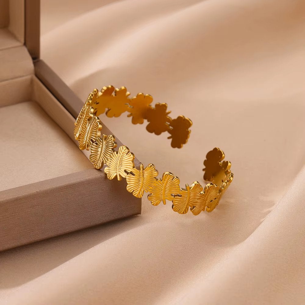 Goudkleurige Dames Blaadjes Armband, Verzenden, Nieuw, Goud, Staal