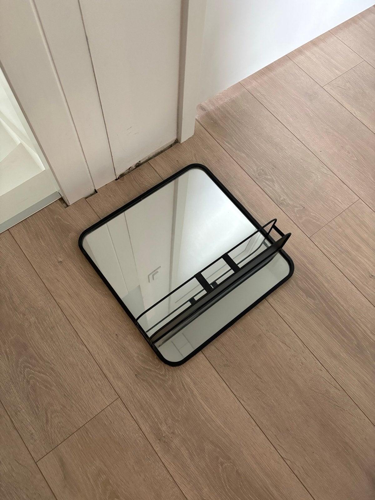 Vierkante spiegel met plankje - 40x40 cm, Ophalen, Minder dan 50 cm, Vierkant, Zo goed als nieuw