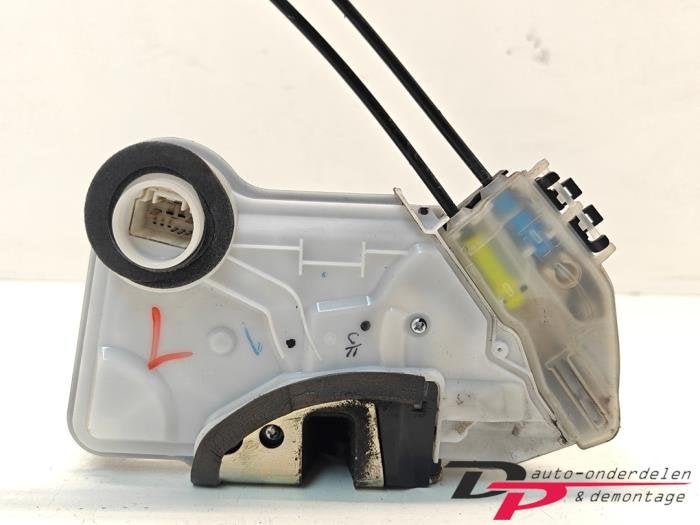 Deurslot Mechaniek 4Deurs links-voor van een Peugeot 108, Gebruikt, -, -, Ophalen of Verzenden