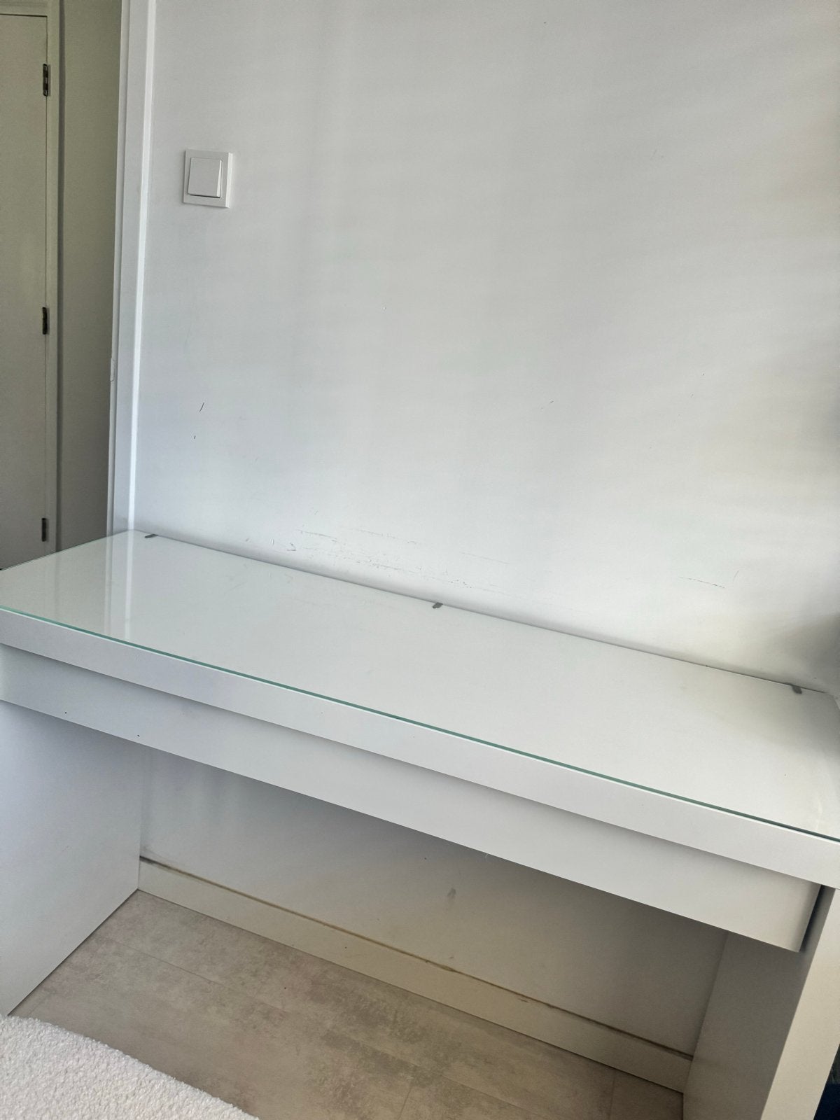 Wit kaptafel met glazen blad, Huis en Inrichting, Ophalen, Gebruikt, 50 tot 100 cm, Minder dan 100 cm