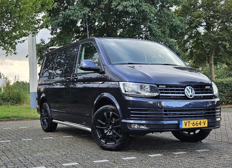 VW T6 Transporter 2.0TDI 150PK 6-bak Handgeschakeld Euro 6, Auto's, Voorwielaandrijving, Stof, Volkswagen, 2500 kg